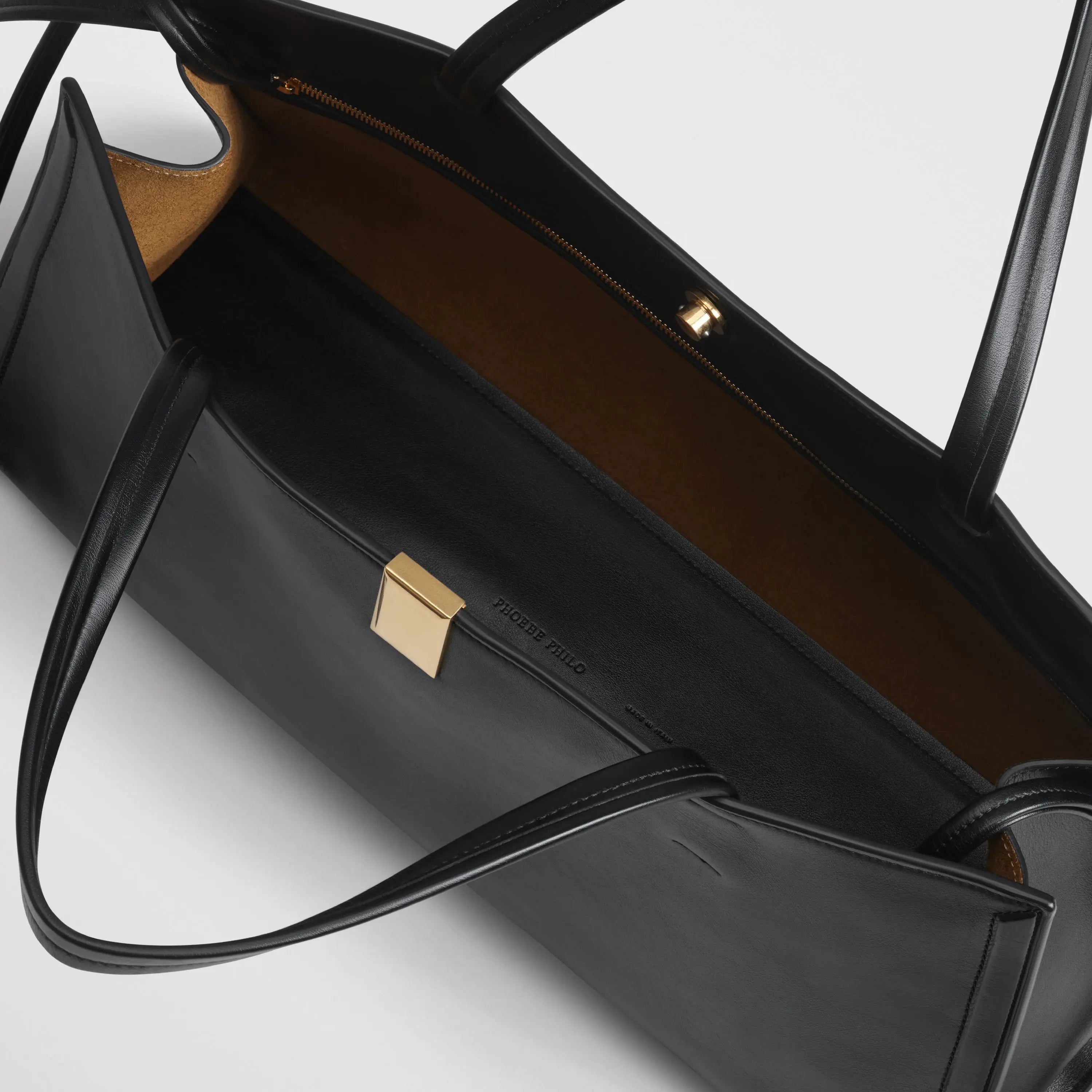 PHOEBE PHILO スモールキットカバ ブラックレザー トートバッグ PHOEBE PHILO | SMALL KIT CABAS | BLACK LEATHER WITH GOLD