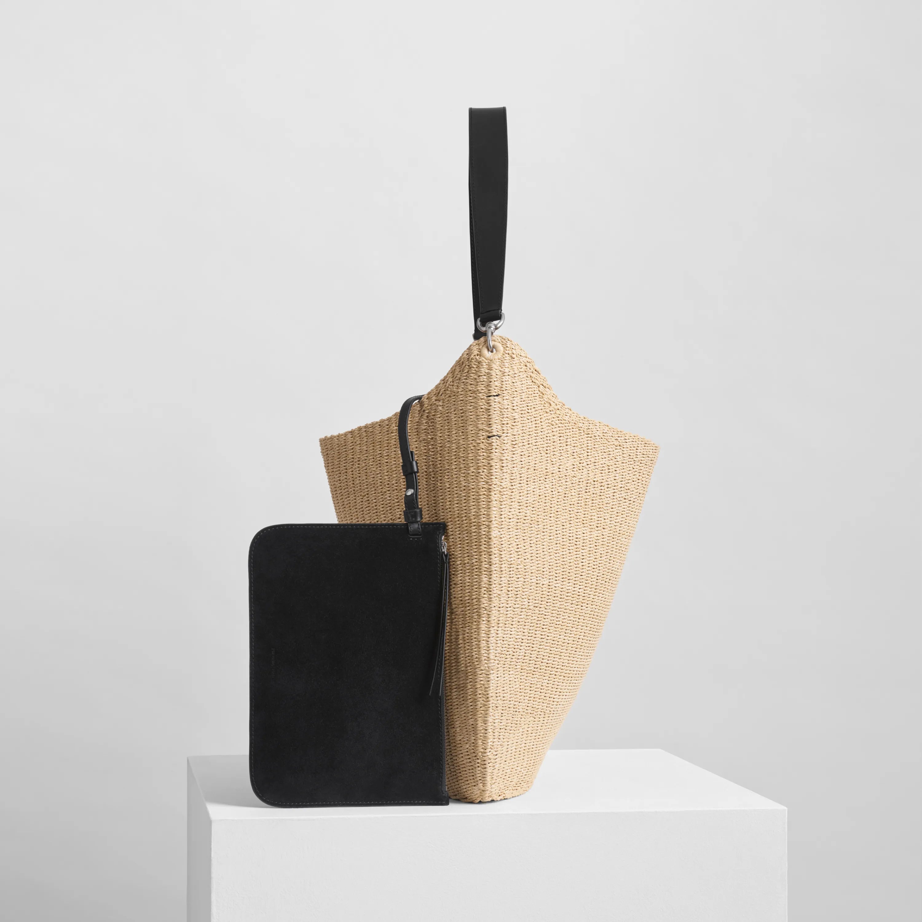 【PHOEBE PHILO】Slope Sling 編みバッグ ジップポーチ付 PHOEBE PHILO | SLOPE SLING | NATURAL WOVEN VISCOSE