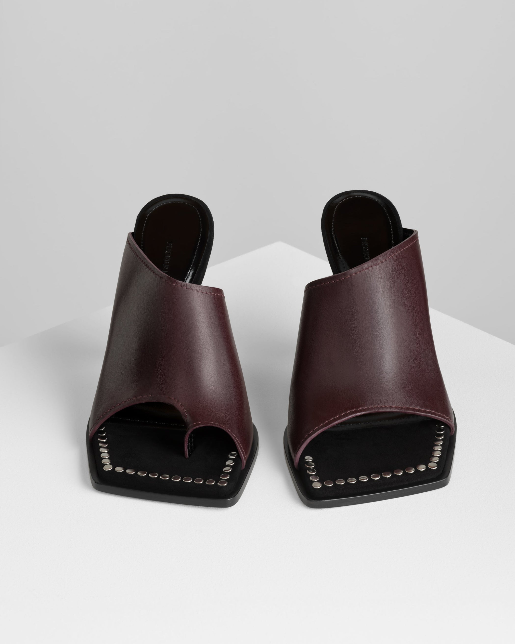 Front view of BOLO MULE 105 in oxblood leather