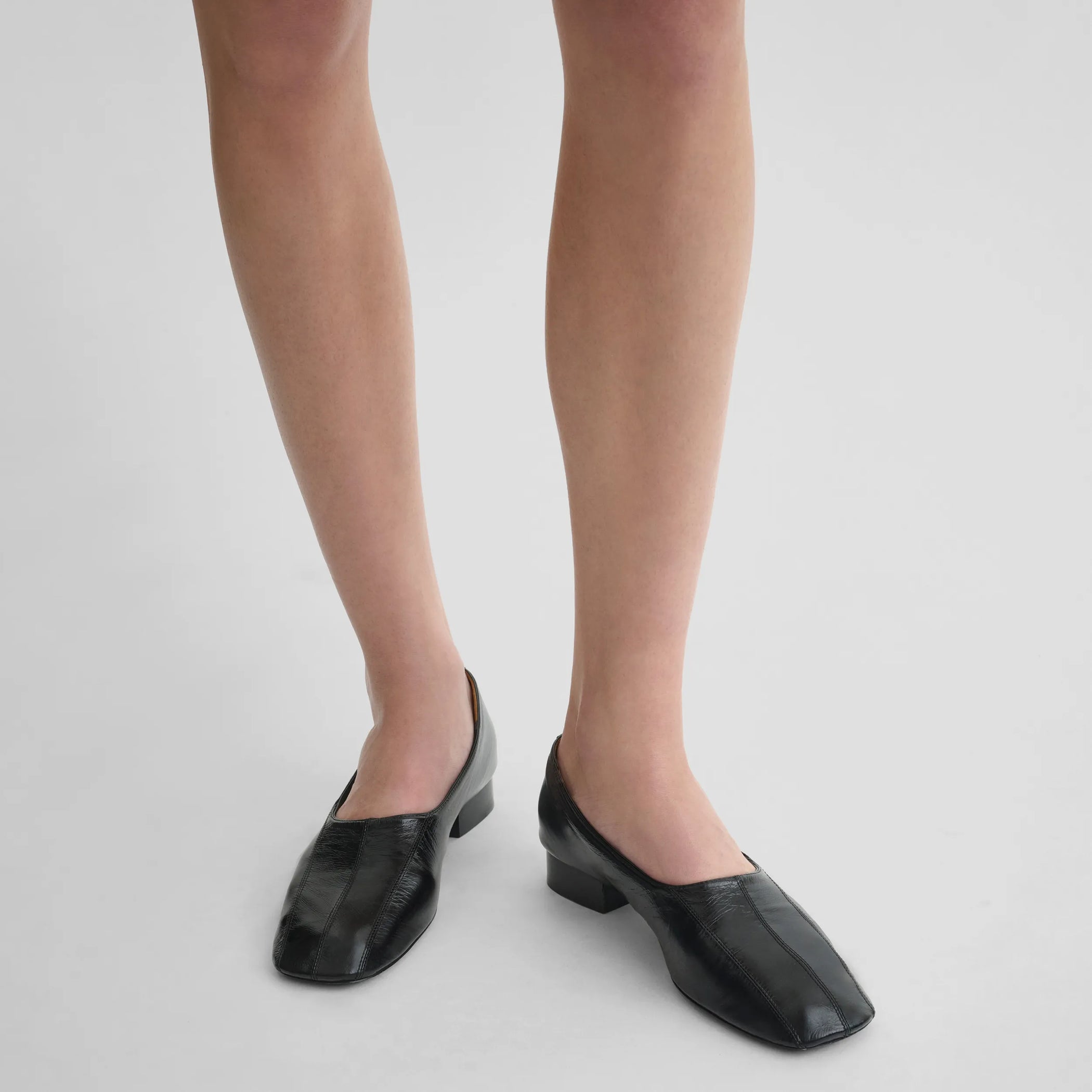 CLUB SLIPPER | black shiny leather