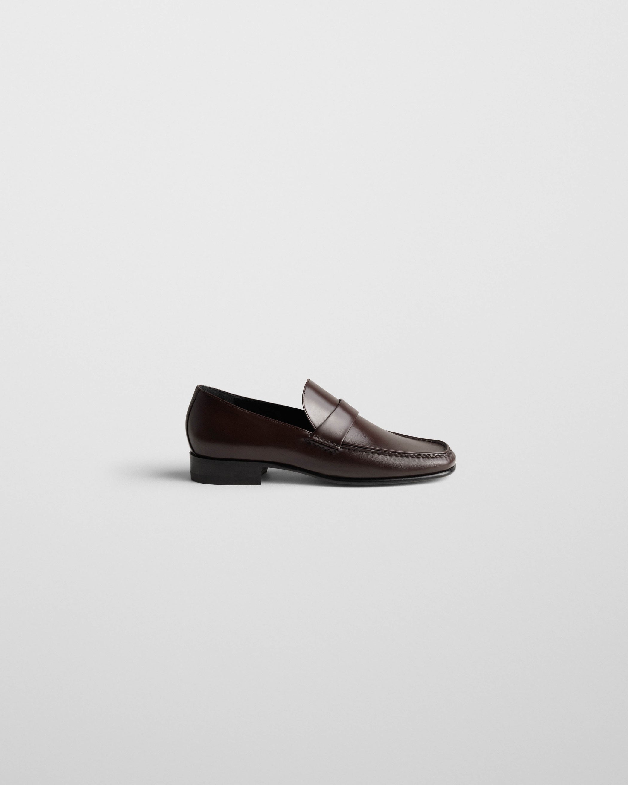 Side view of MAN'S LOAFER in chocolate leather