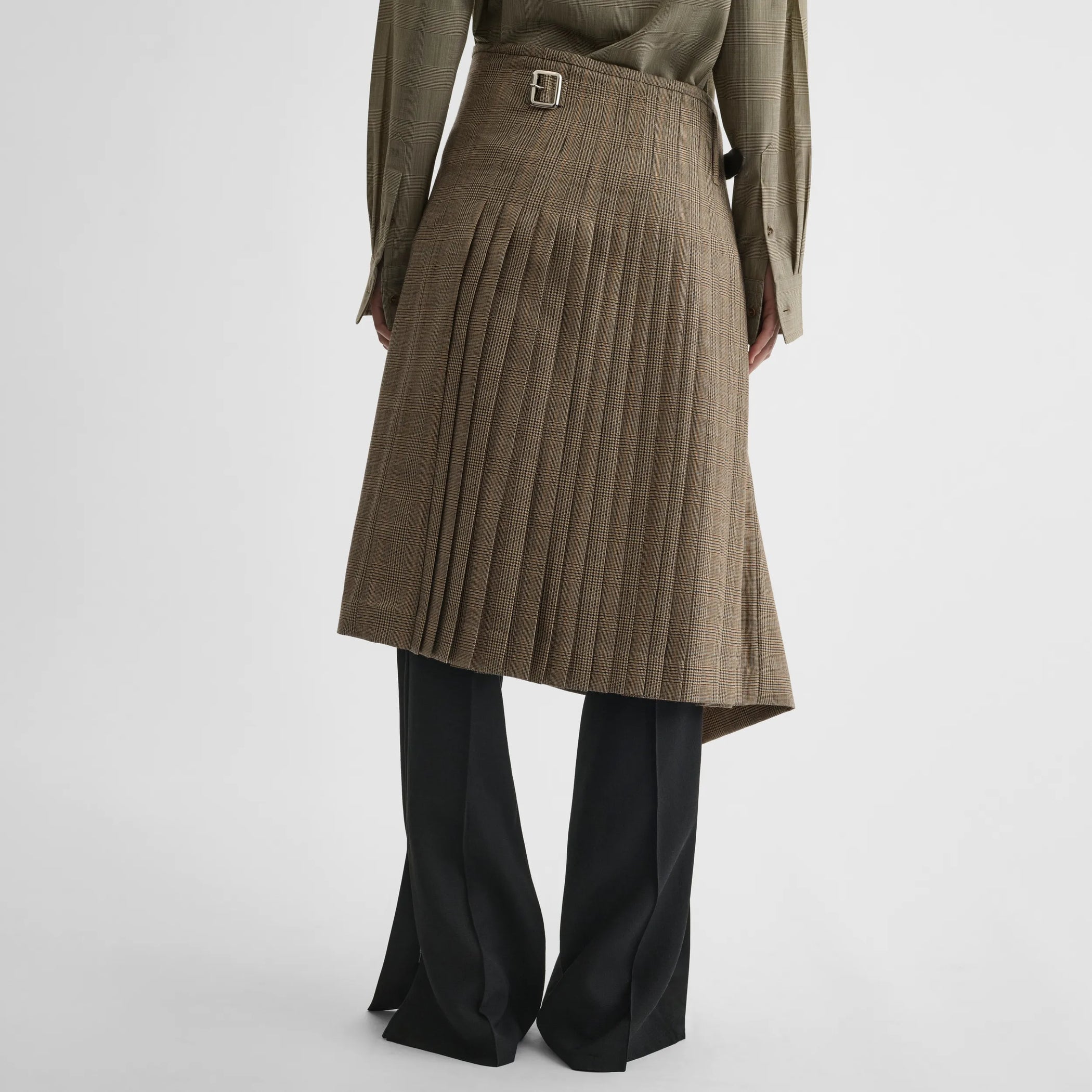 Back view of kilt in tobacco wool