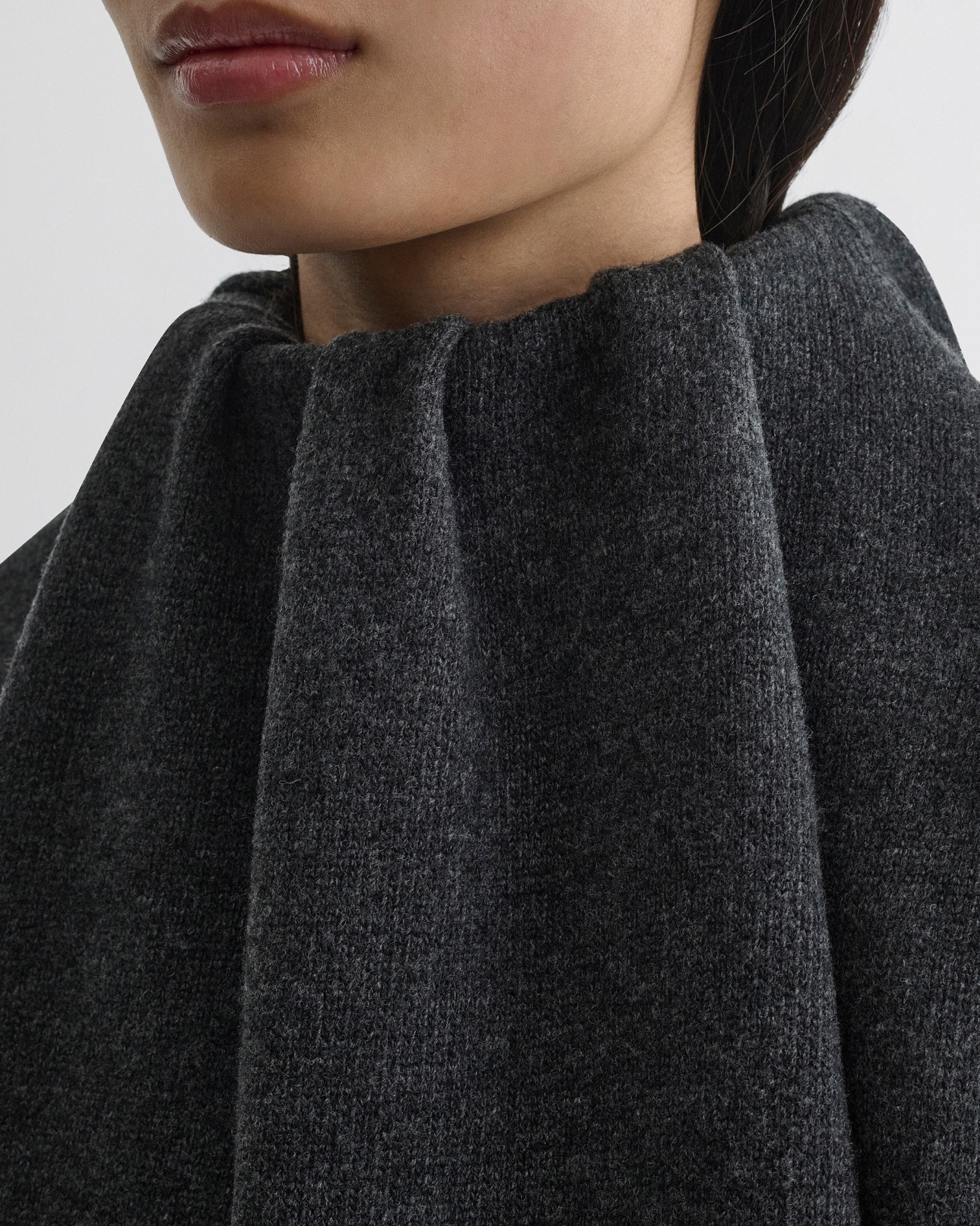 Close up detail view of SOFT RIDGE JUMPER in grey melange wool